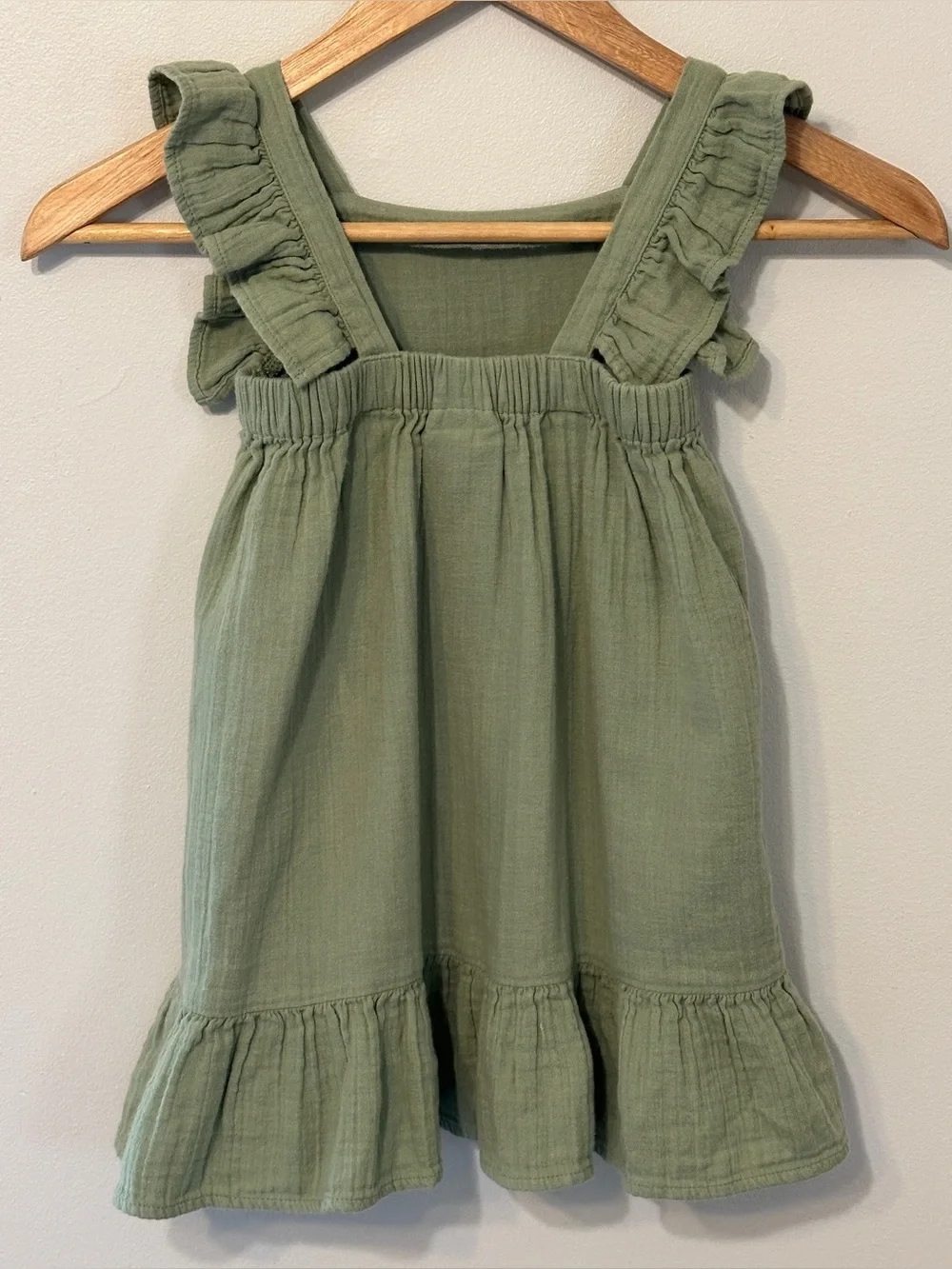 NWOT Toddler girls woven gauze dress from Cat & Jack in a size 3T.